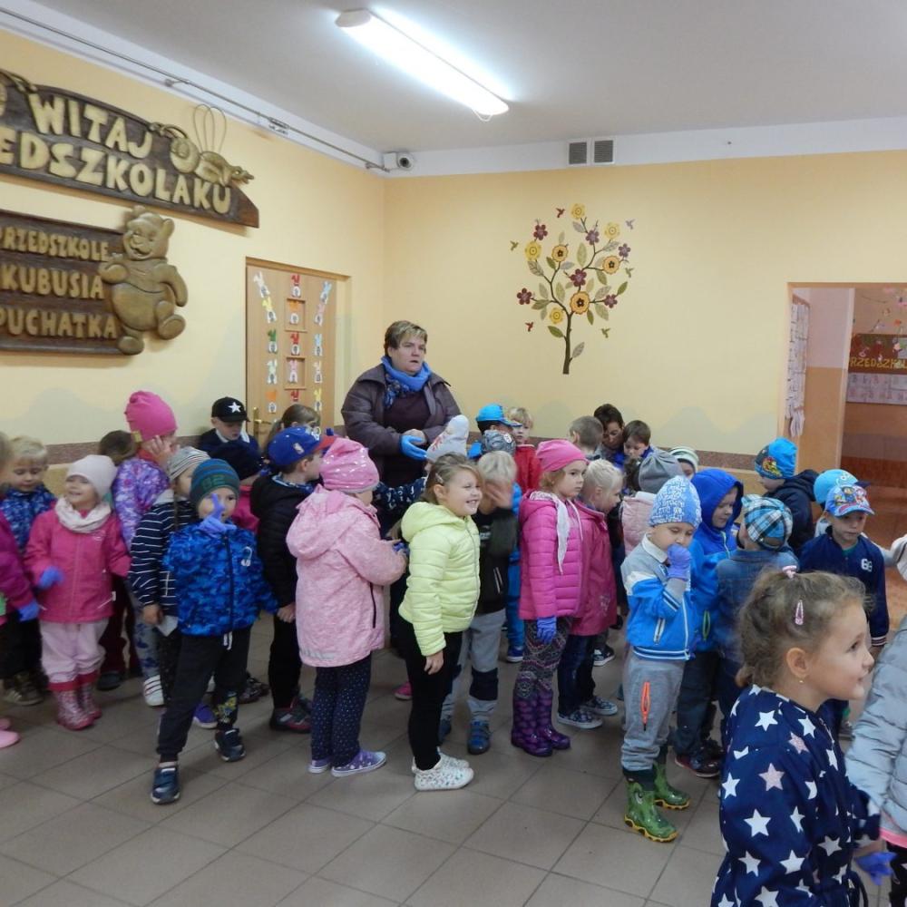 Sprzątamy świat. Sprzątaliśmy nasz ogród i najbliższy teren przy przedszkolu.