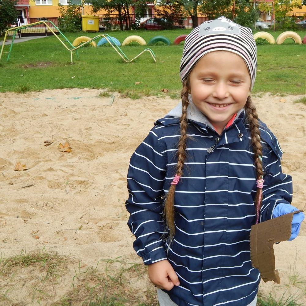 Sprzątamy świat. Sprzątaliśmy nasz ogród i najbliższy teren przy przedszkolu.